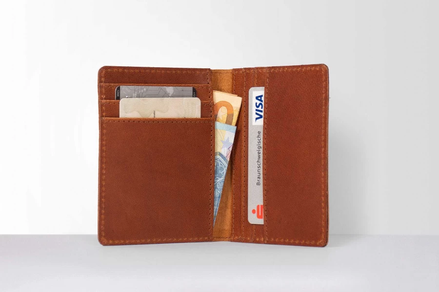 HOLZRICHTER Men's Slim Wallet No. 1-2 - Ultra Thin Minimalist Leather Card Holder for Men