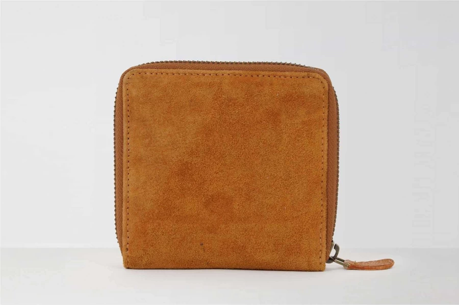 HOLZRICHTER Women's Leather Wallet No. 8-2 - Stylish & Compact Card Holder for Everyday Use