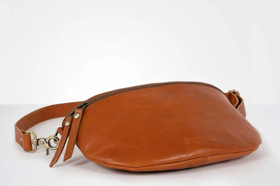 HOLZRICHTER Women's Leather Bum Bag No 2-2 (L) - Stylish Crossbody Waist Bag for Women